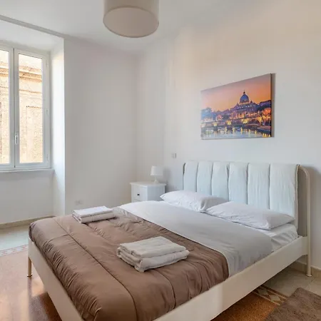 Apartmán Elegant 3 Bedroom - S Pietro Station 200mt *