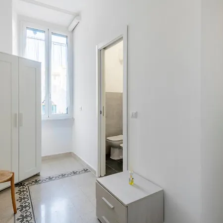Elegant 3 Bedroom - S Pietro Station 200mt * Řím
